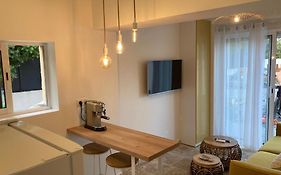 Charmant Studio dans villa - parking - jardin